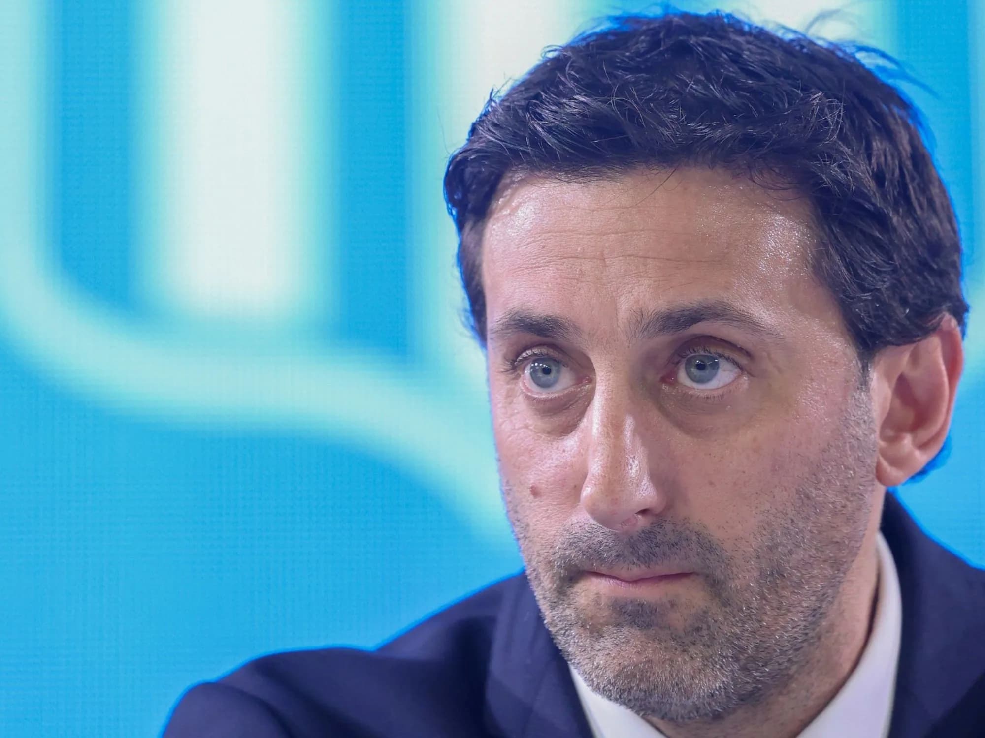 Por qué el hincha de Racing explotó e insultó a Diego Milito, presidente