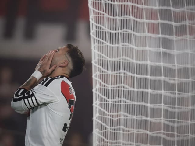 Video: el gol en contra de Otamendi y los errores defensivos de River en el 1-0 de Central