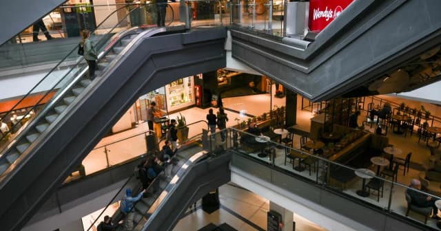 Las importaciones puerta a puerta rompieron otro récord y ya equivalen al 40% de las ventas de ropa, electrónicos y juguetes en shoppings