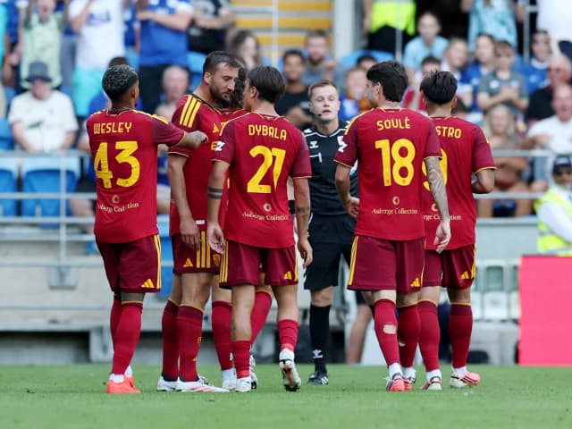 Clima caliente en Roma: Bryan Cristante, a los empujones con Dybala y Soulé en la caída 4-1 en un amistoso