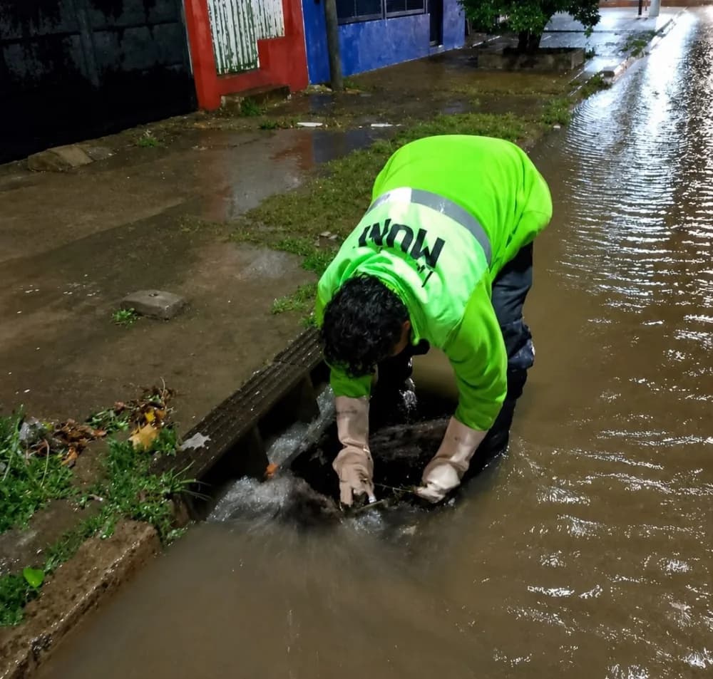 El municipio desplegó cuadrillas de trabajo tras las intensas lluvias