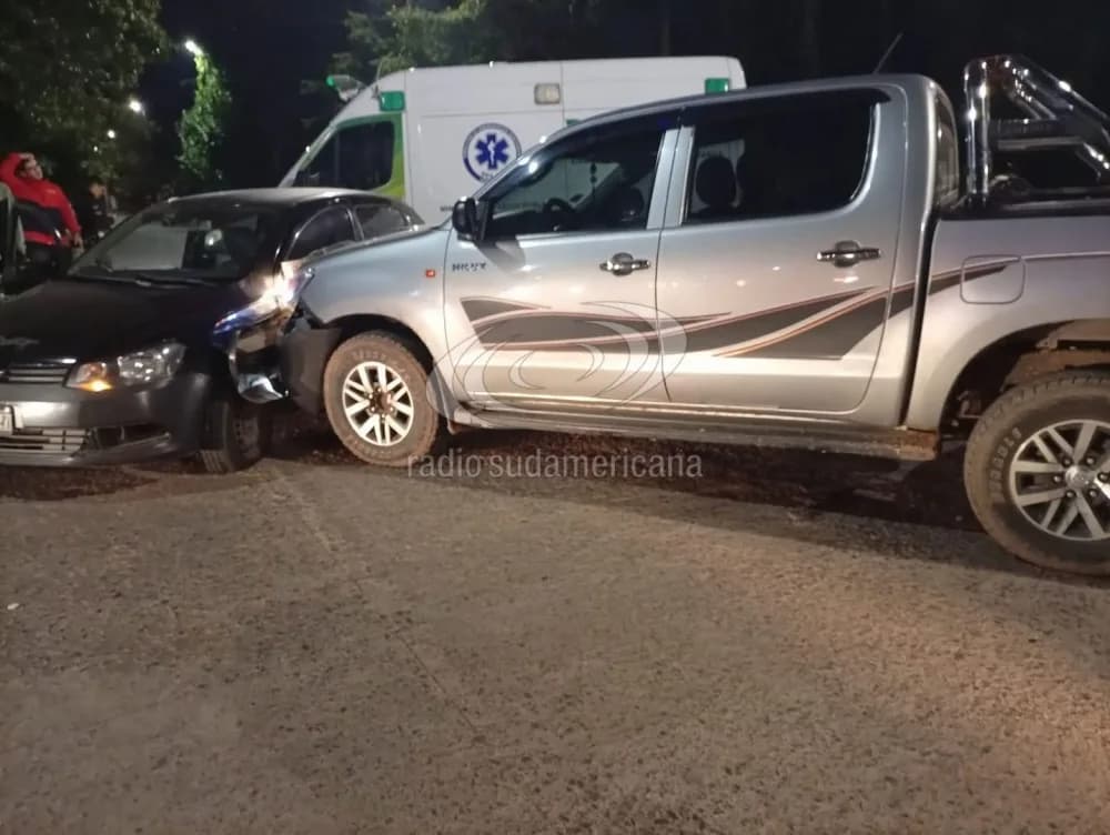 Bomberos acudieron a un choque con una persona atrapada