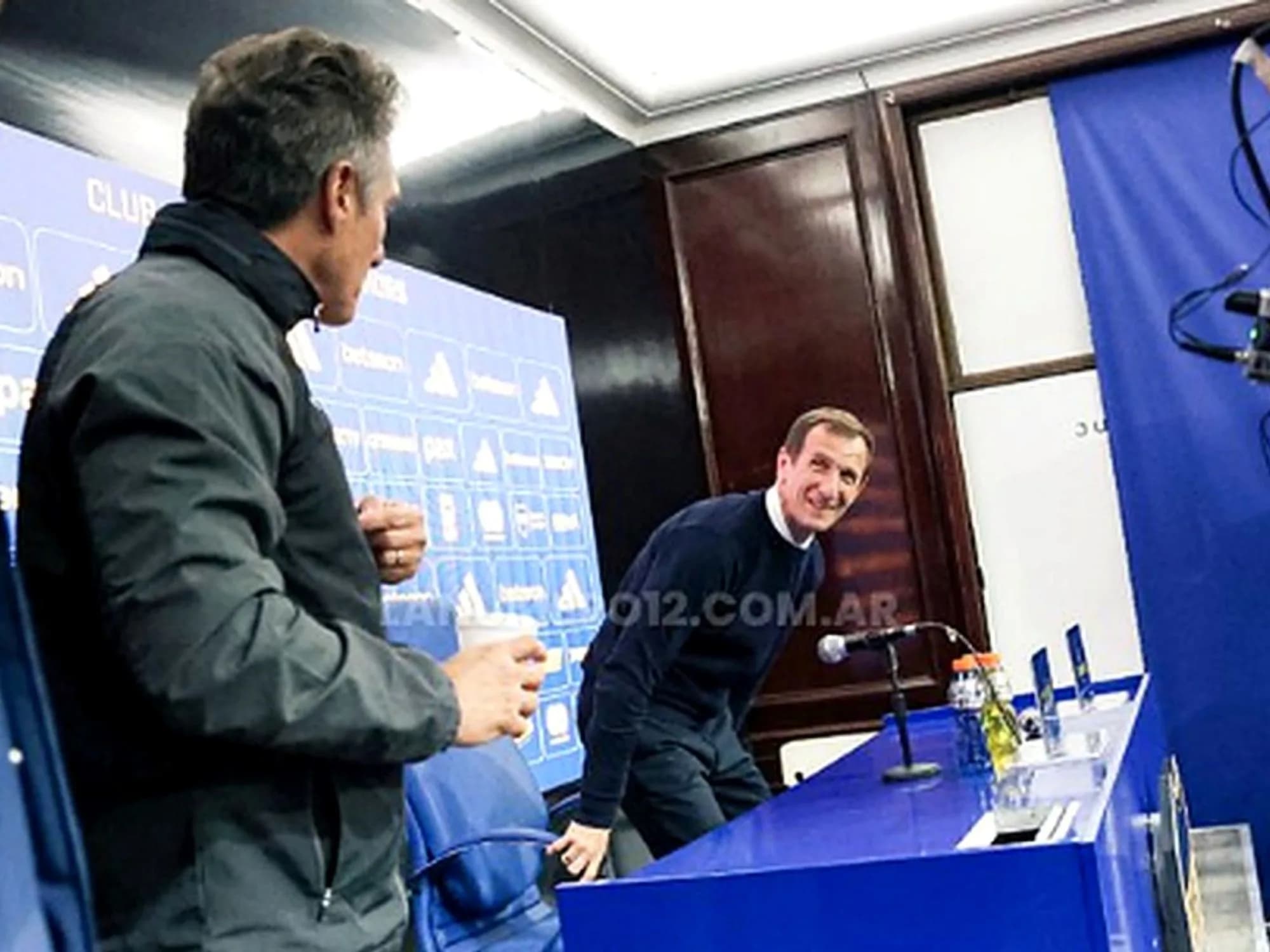 El desopilante cruce de Arruabarrena y Guillermo tras el Boca-Vélez
