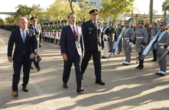El Gobernador encabezó el acto por el Dia de la Policía de Corrientes