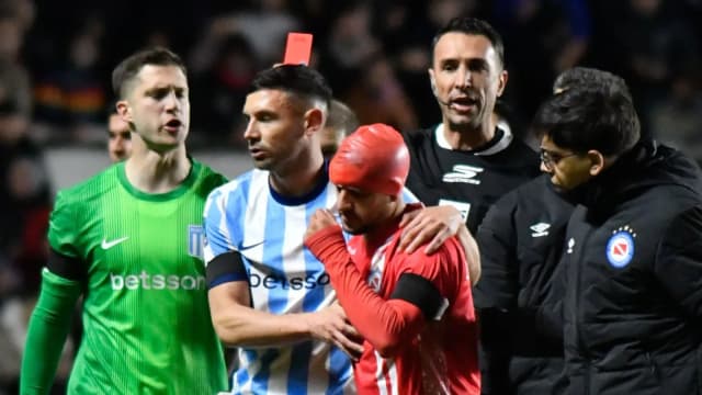 Maravilla Martínez volvió a ver la roja y dejó a Racing con diez en la derrota ante Argentinos Juniors - TyC Sports