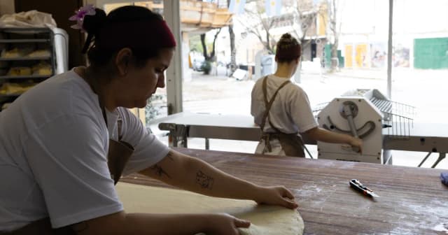 Fuerte avance de la informalidad laboral entre las mujeres y jóvenes
