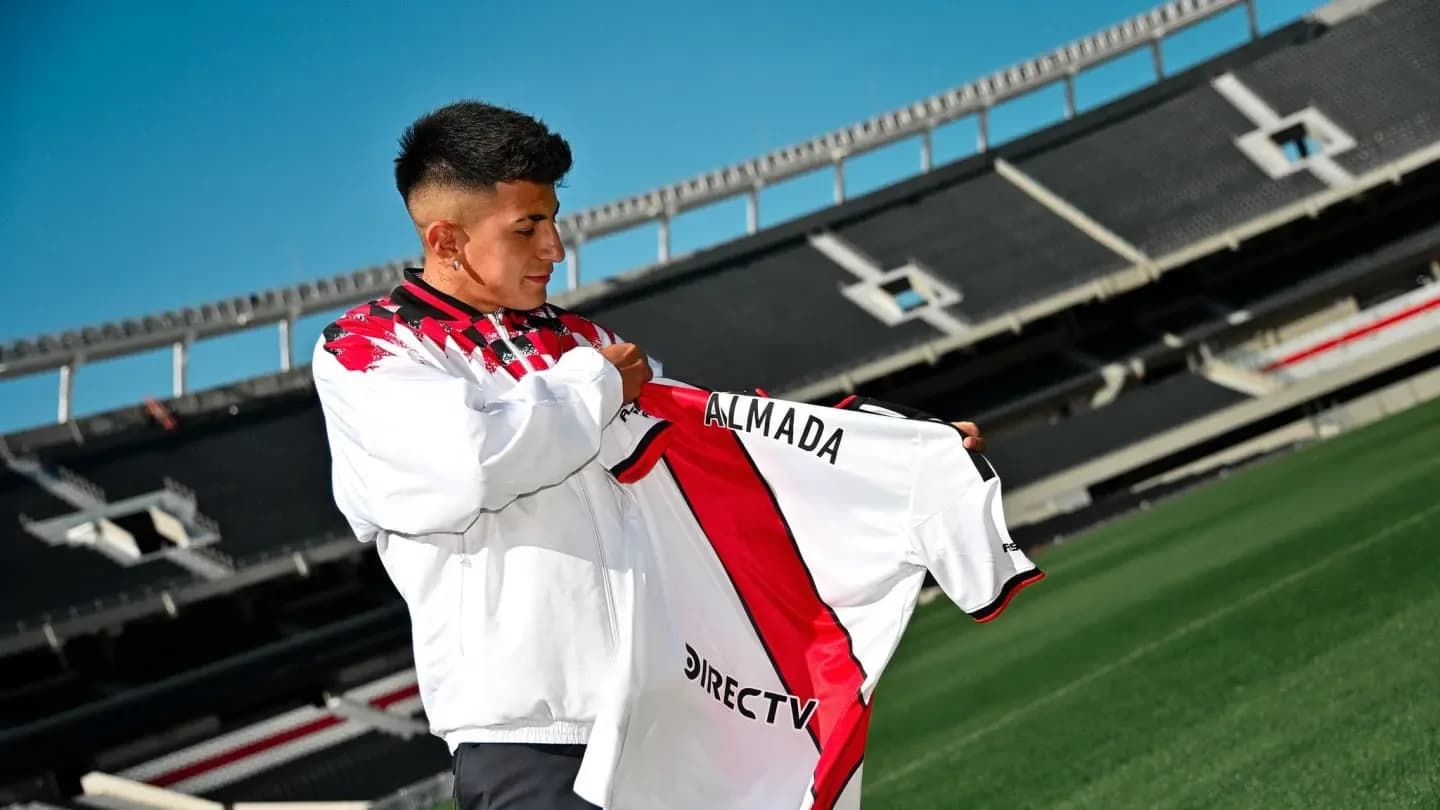 "Guayo": el origen del apodo de Thiago Almada que llamó la atención en River - TyC Sports