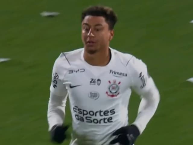 Video: la insólita "bienvenida" que le dieron los hinchas de Rosario Central a Jesse Lingard