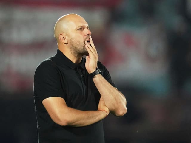 Independiente se reunió con un DT uruguayo