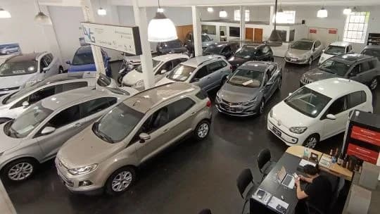 El financiamiento para comprar autos 0Km cayó 28% en julio y creció en usados