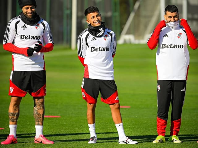 Con Thiago, los 11 de River para enfrentar a Argentinos