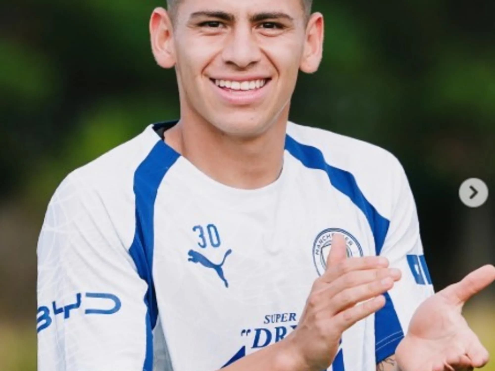 El guiño del City para Echeverri antes del debut oficial en la temporada, ¿seguirá?
