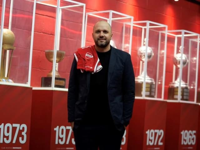 Quién es Jadson Viera y cómo juegan sus equipos: el perfil del nuevo DT de Independiente