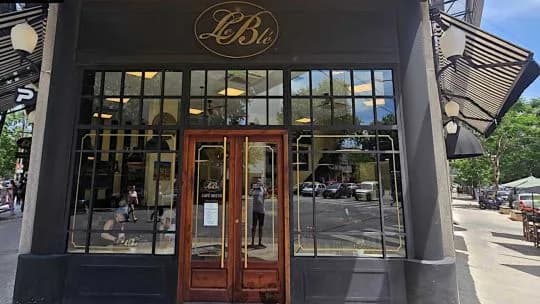 Le Blé entró en concurso con una deuda de $1.566 millones: cerró locales y redujo más de dos tercios de su personal
