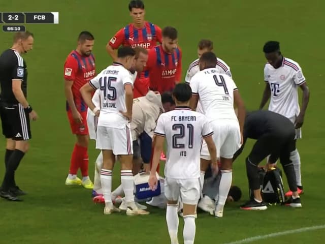 Jamal Musiala volvió a descompensarse y encendió la alarma: ¿qué le pasa al volante del Bayern?