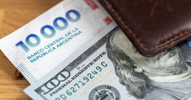 El mal humor global golpeó a empresas argentinas, el dólar subió $5 y el Central volvió a reducir las compras