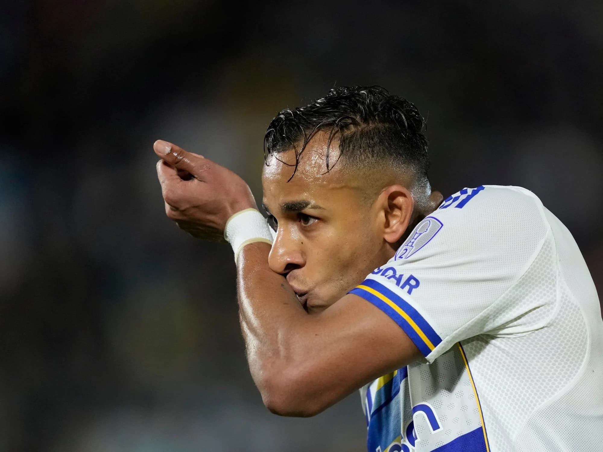 Video: el primer gol de Villa desde su regreso, con pedido de perdón a la gente de Boca y baile