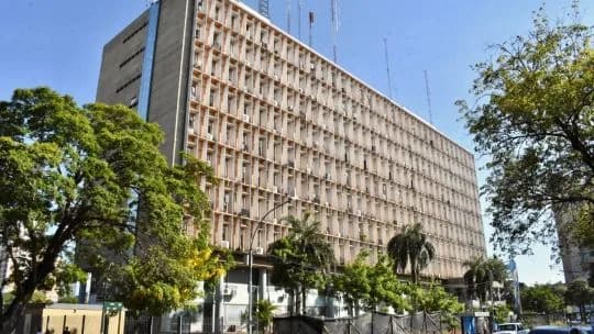 Confirmaron cuándo cobran los estatales de Chaco: los sueldos llegan con 5% de aumento