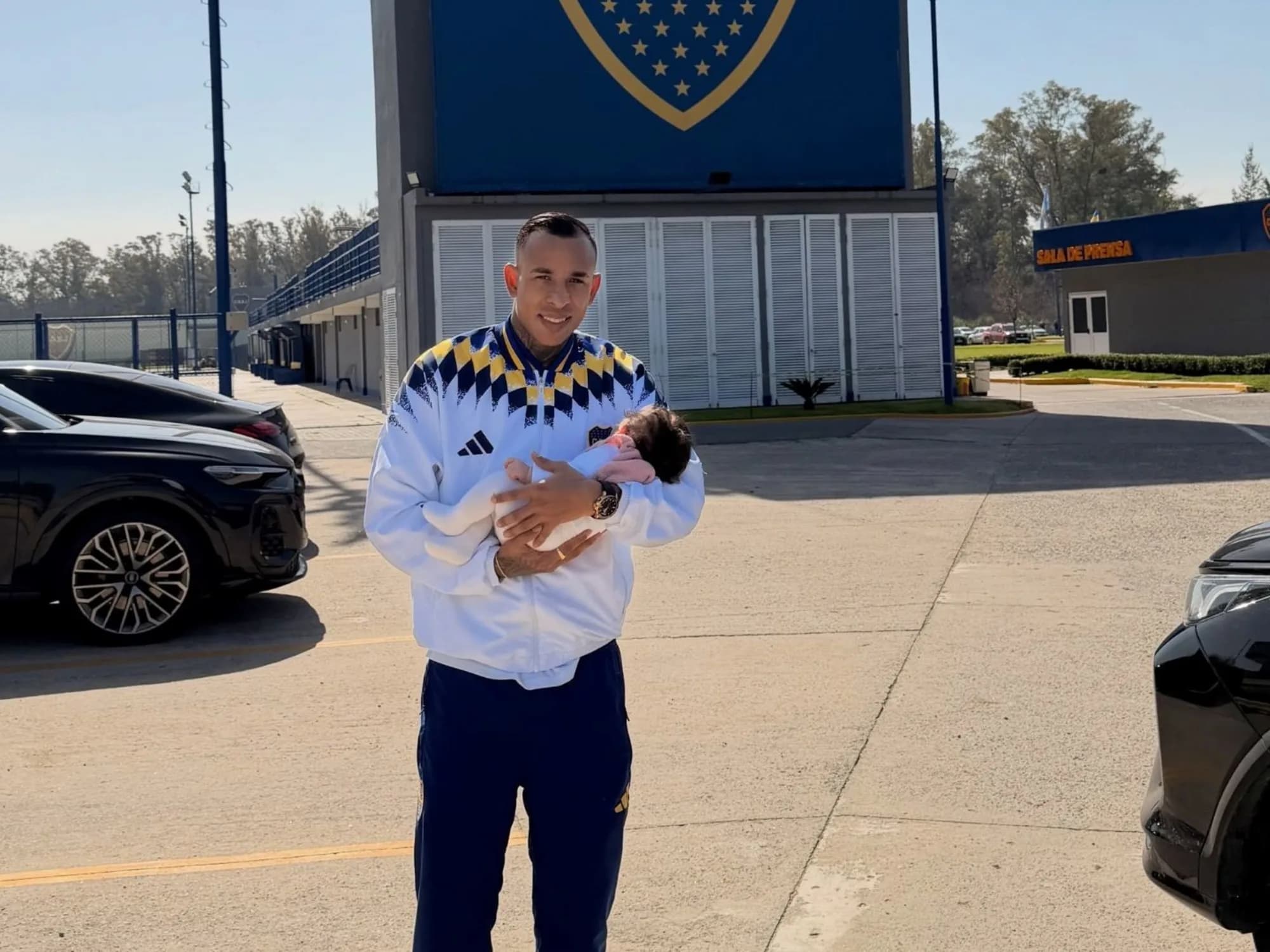 El tierno mensaje de Villa junto a su hija en Boca Predio