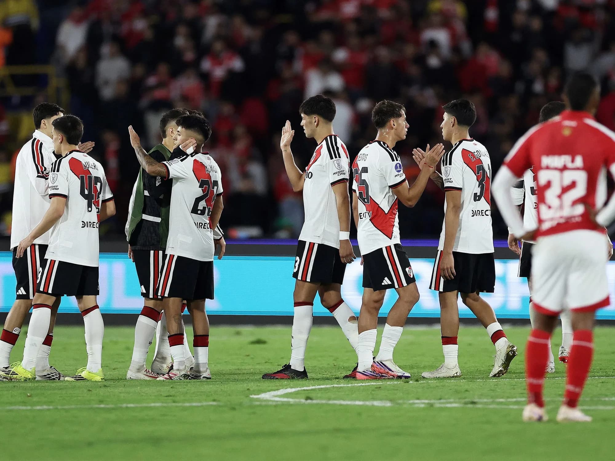 El insólito 11 con el que River terminó el 0-0 en Bogotá
