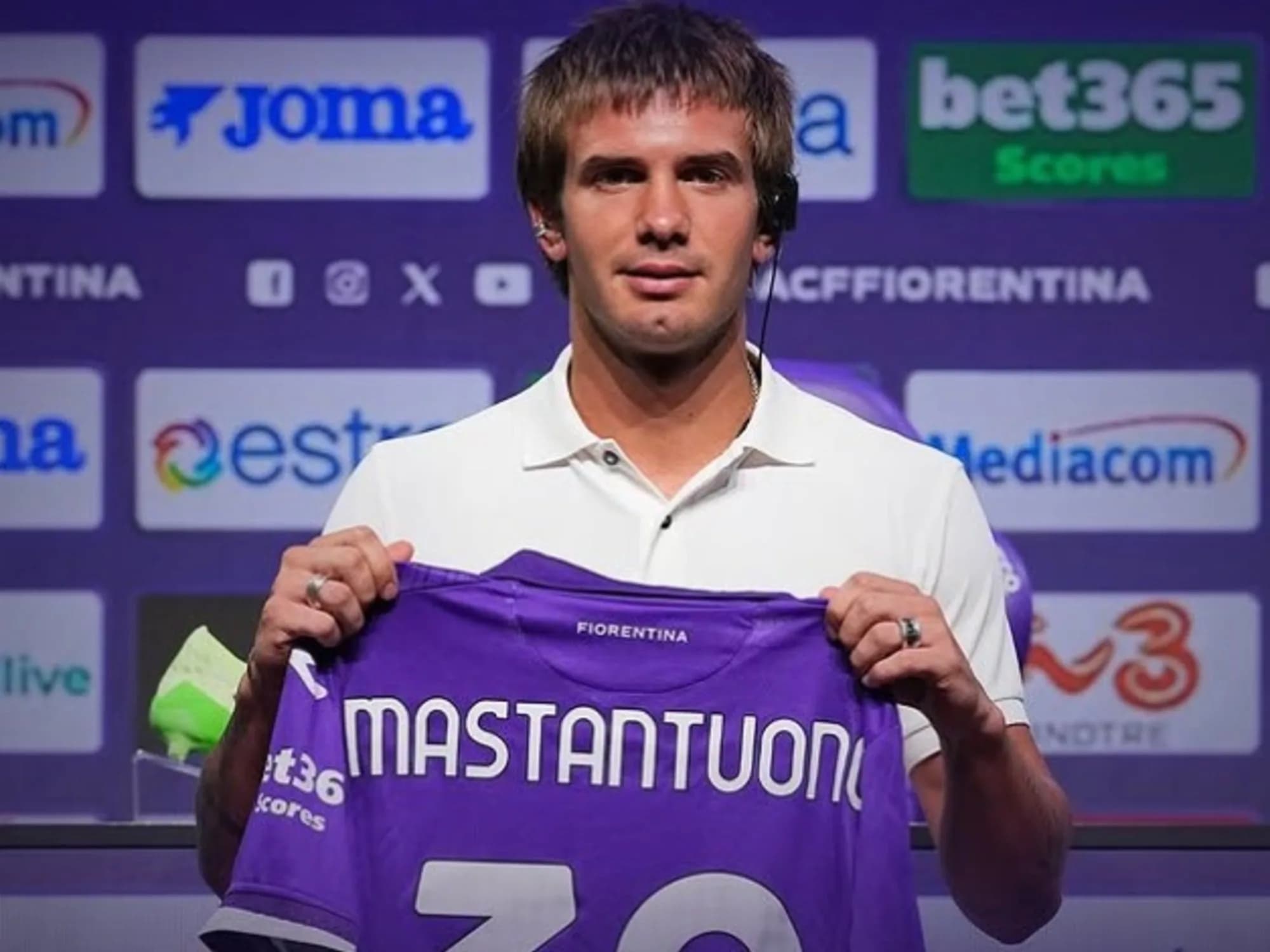 Franco Mastantuono fue presentado en Fiorentina: “Elegí este club porque...”