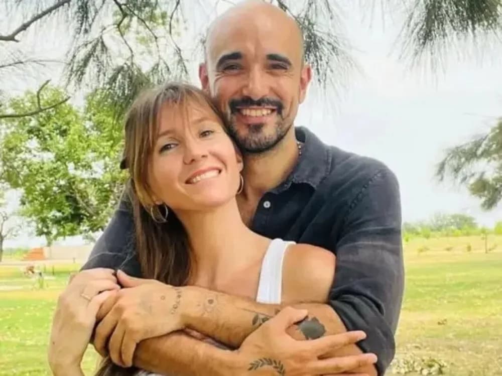 Mora Calabrese, esposa de Abel Pintos, inauguró su local en Chaco