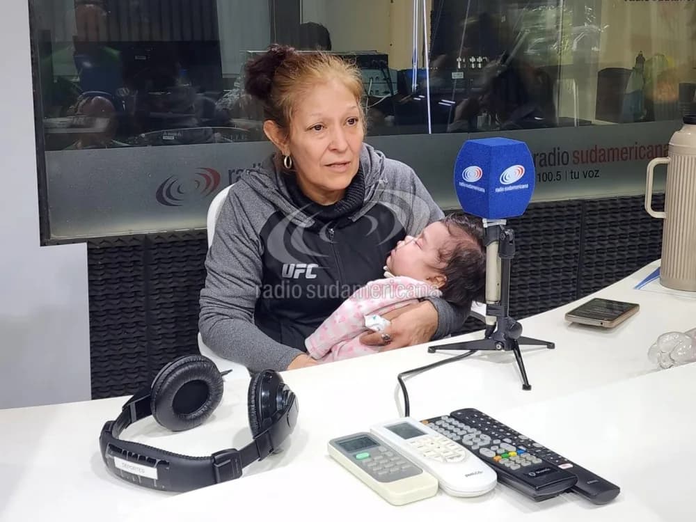 Alison necesita un respirador portátil, leche especial y pañales