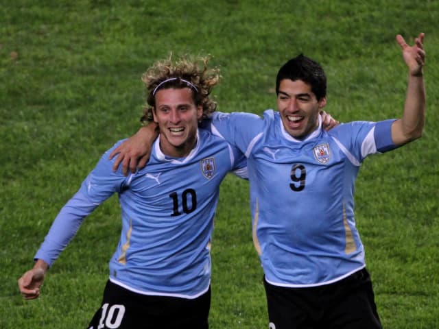 Bomba en Uruguay: afirman que Luis Suárez vuelve a la selección de la mano de Forlán