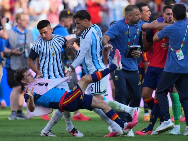 Olé opina: ¿son justas las sanciones de la FIFA a la Selección?