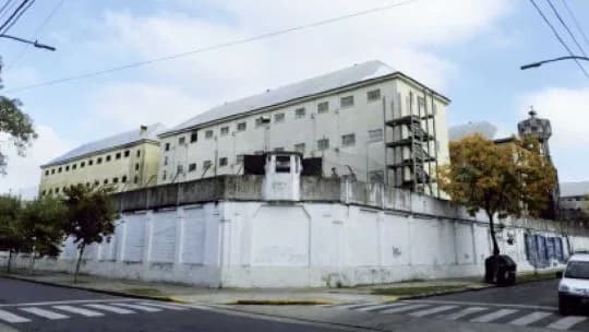 El traslado de los presos del penal de Villa Devoto aún no tiene fecha