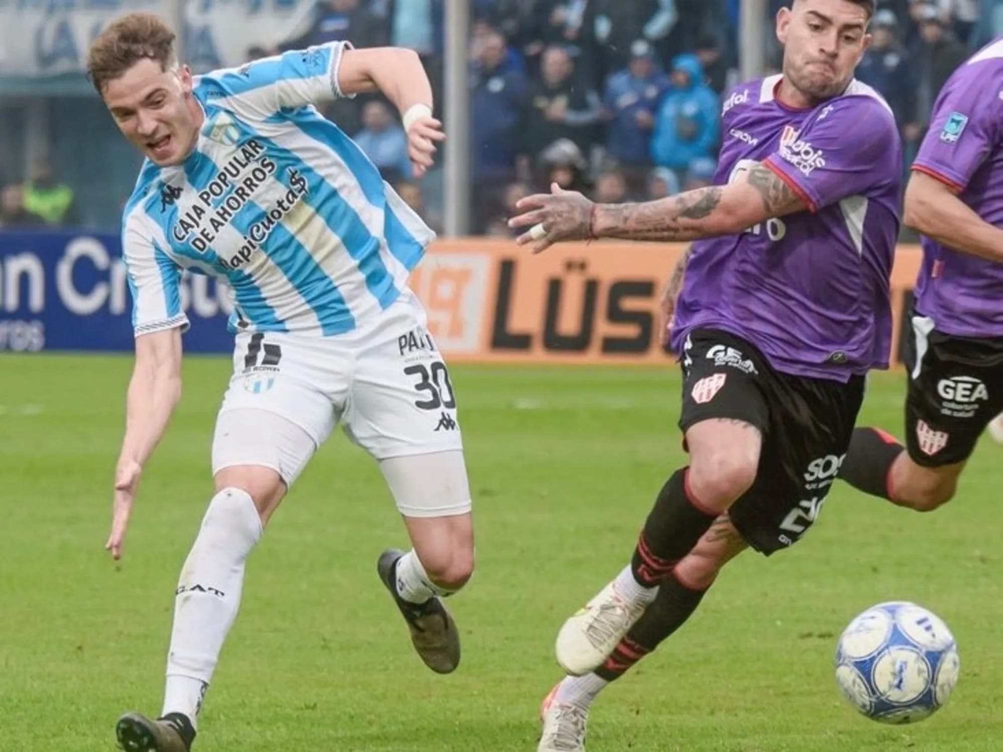Atlético Tucumán empató sin goles ante Instituto