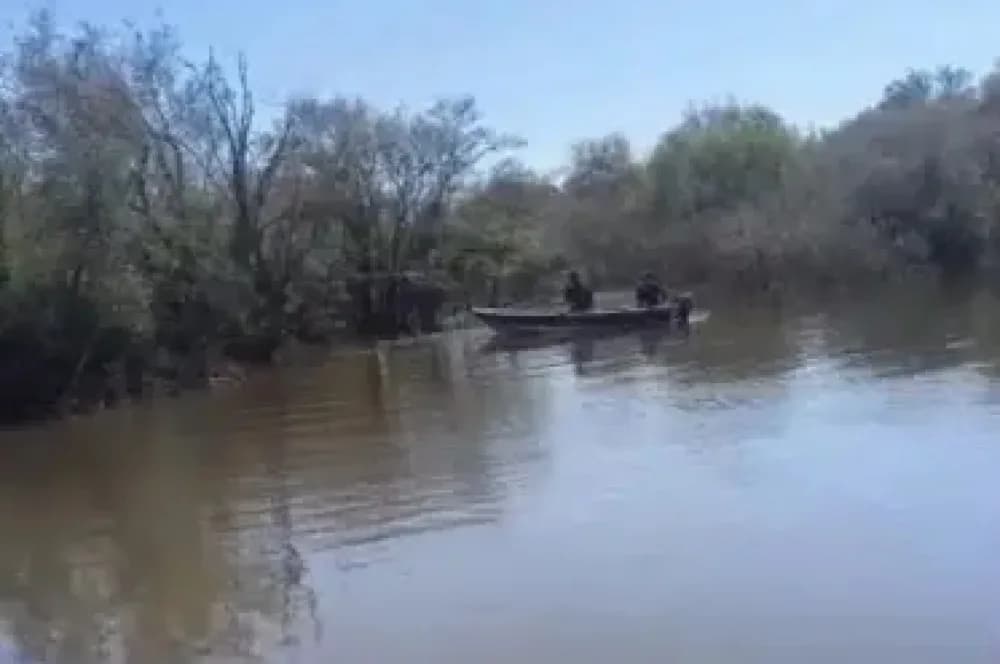 Hallan el cuerpo de un joven que se habría ahogado tras caer de su caballo en un arroyo