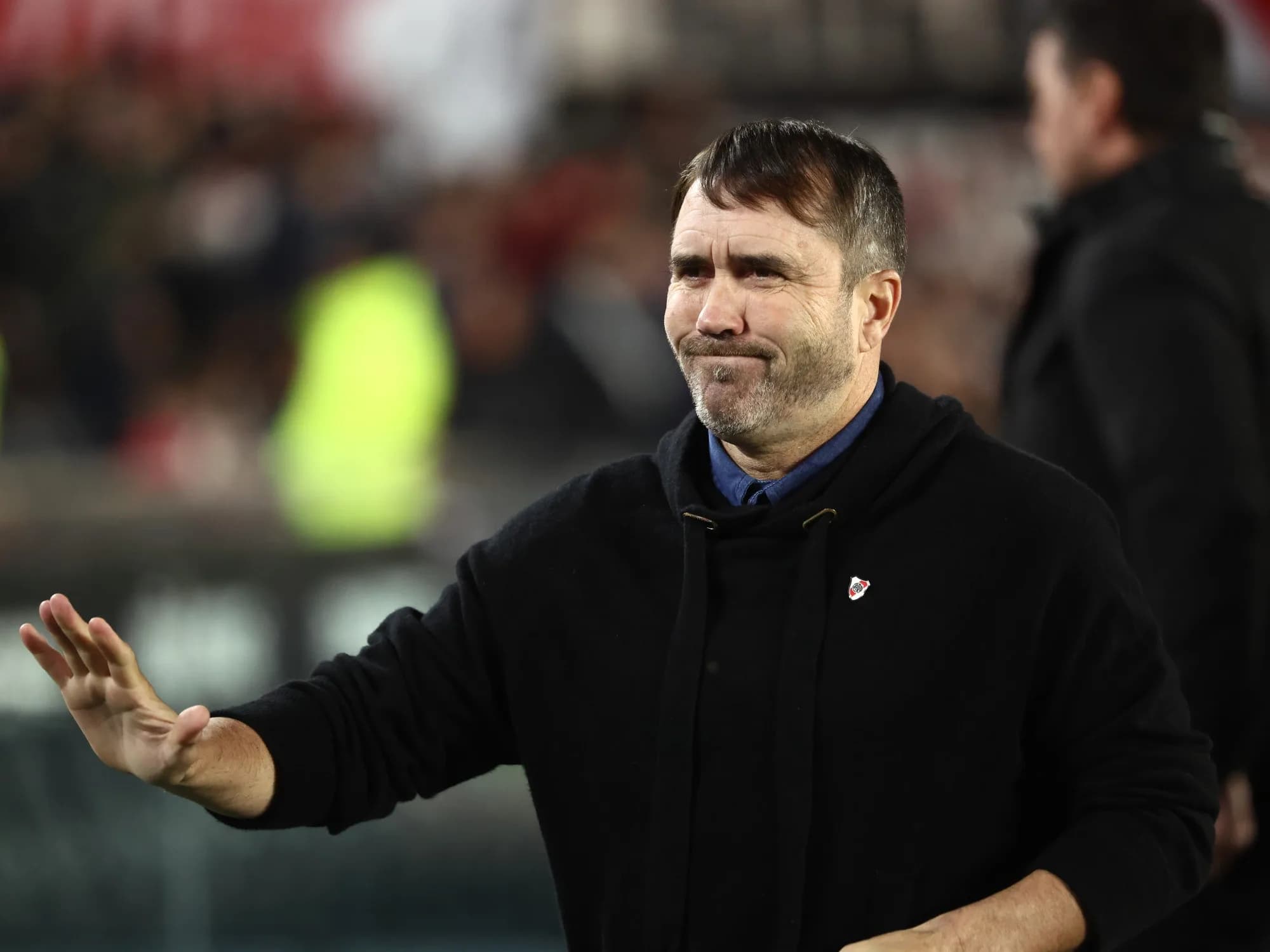 Coudet, golpeado por el empate vs. Vélez: "¿Tocar para atrás? No es un pedido mío"