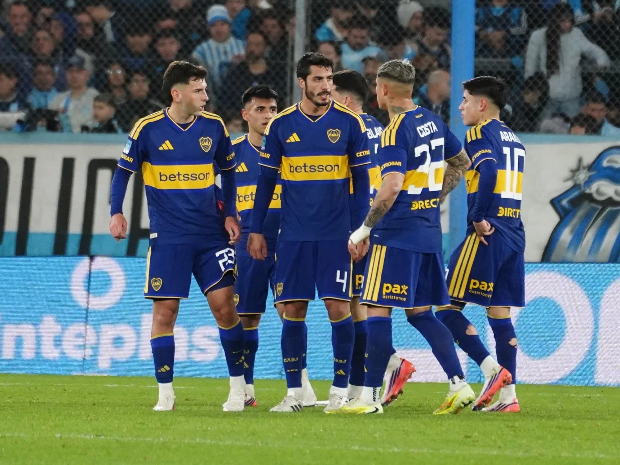 El parte médico de los dos jugadores de Boca que pidieron el cambio ante Racing