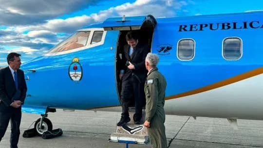 Milei busca mostrarse activo: reunión con legisladores y gira por Estados Unidos y Europa