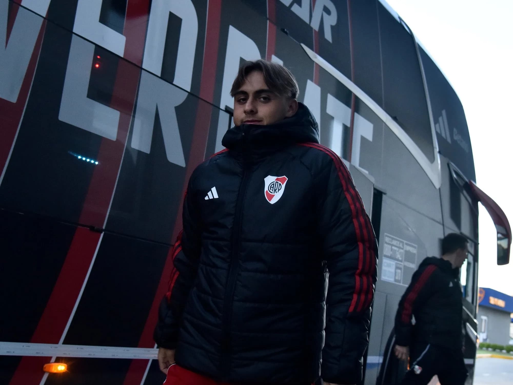 De la cláusula de 100 millones a irse borrado de River: el inesperado nuevo club de Alex Woiski