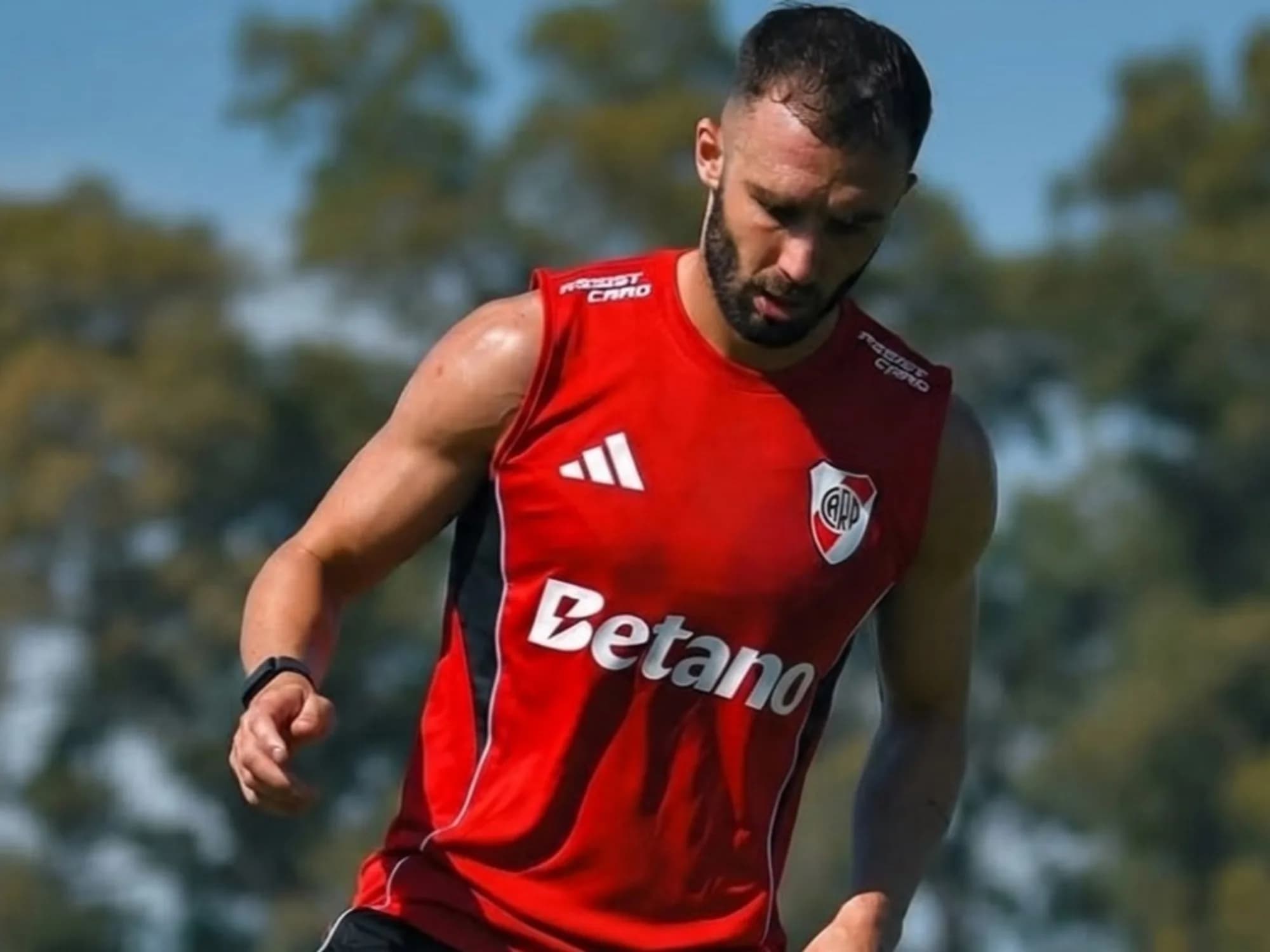 Pezzella rescindió y se despidió de River con un emotivo posteo