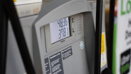 La venta de combustibles volvió a caer en julio y sólo tres provincias lograron crecer