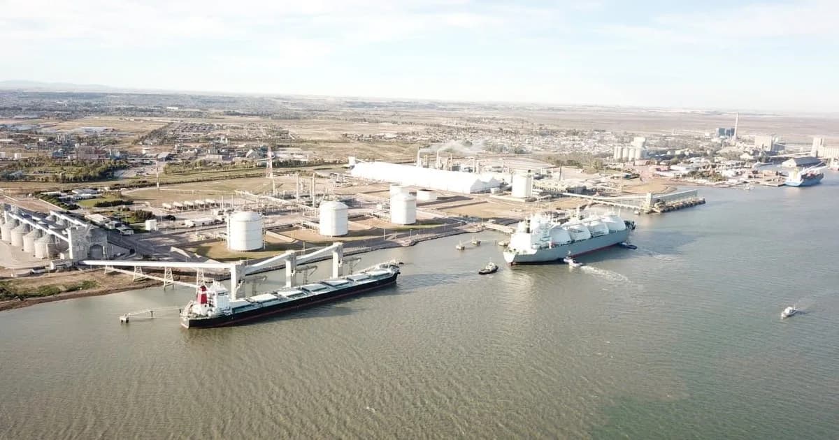 Denuncian que los recibidores de granos no acataron la conciliación obligatoria en Bahía Blanca y mantienen paralizados 400 camiones