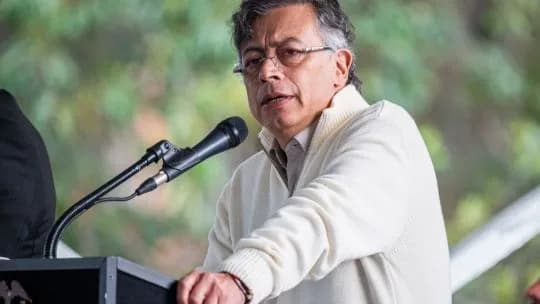 Corte de Colombia avala gran parte de reforma pensional de Petro