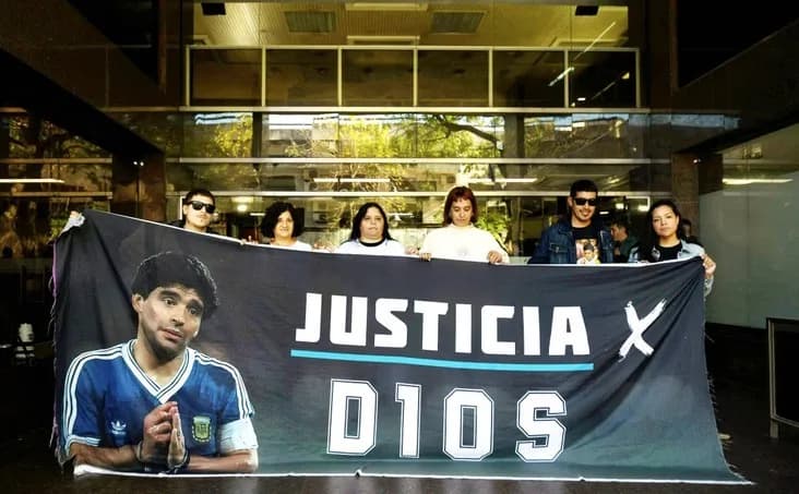 A pesar de los estudios de Don Diego, un nefrólogo ratificó la “enfermedad renal crónica” de Maradona