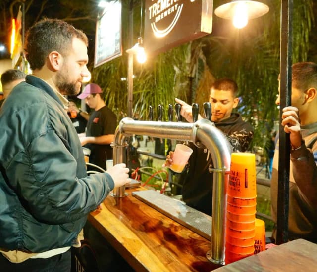 Fin de semana en Corrientes con patio cervecero, peña y ferias