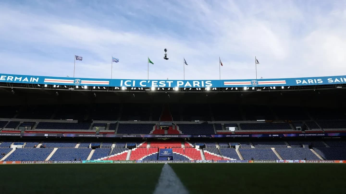La multa que recibió PSG por el mal estado de su campo de juego - TyC Sports