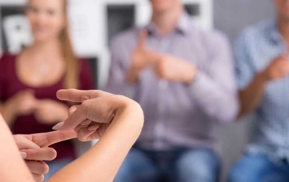 Goya: impulsa la formación tecnológica y administrativa de personas sordas