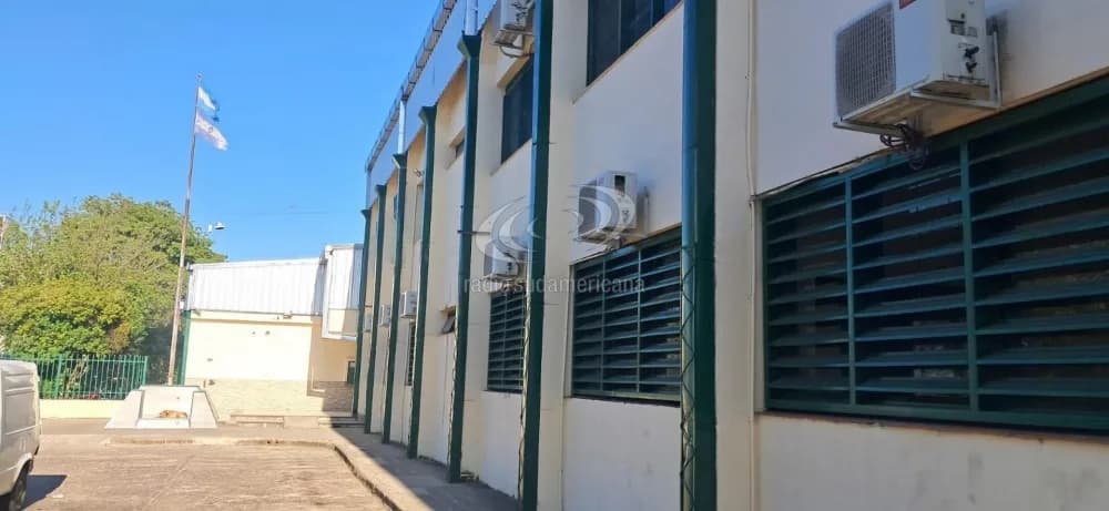 Portada de video: Millonario daño: robaron caños de acondicionadores de aire de una Escuela