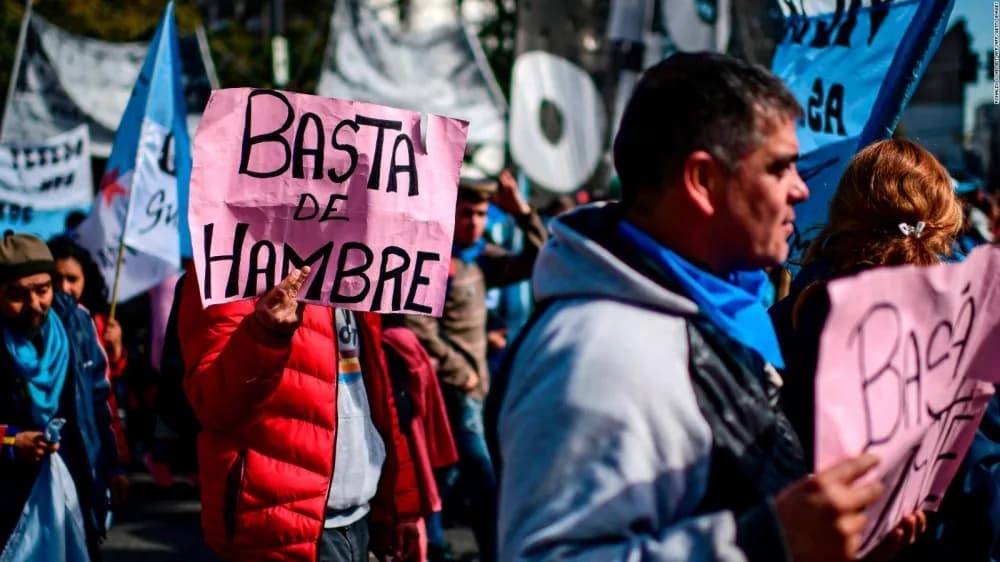 Cuatro de cada 10 personas pasaron un día sin comer por falta de dinero