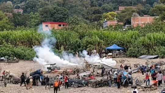 Detonaciones, corridas y caos: violento choque entre Prefectura y contrabandistas en la frontera con Bolivia