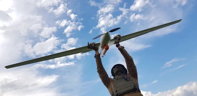 Ucrania lleva cuatro años cazando rusos con drones. Ahora ha convertido el desierto de África en un nuevo frente de la guerra