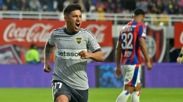 Bajo un diluvio, Boca derrotó 2-0 a San Lorenzo en el clásico