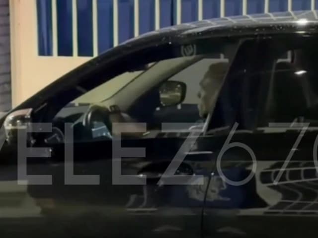 Rebeldía en Vélez ante deudas: los jugadores fueron en autos particulares y sin la ropa del club